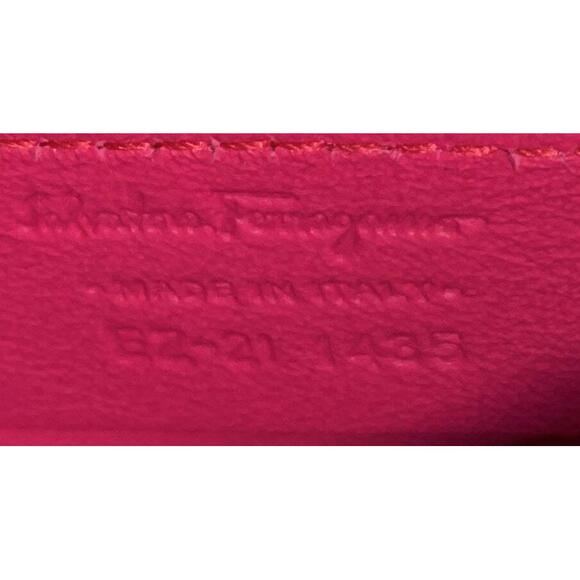 Salvatore Ferragamo Trifolio Shoulder #137160S10B - Picture 8 of 8